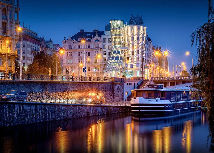 Dancing House - Tancici DumAlbergo